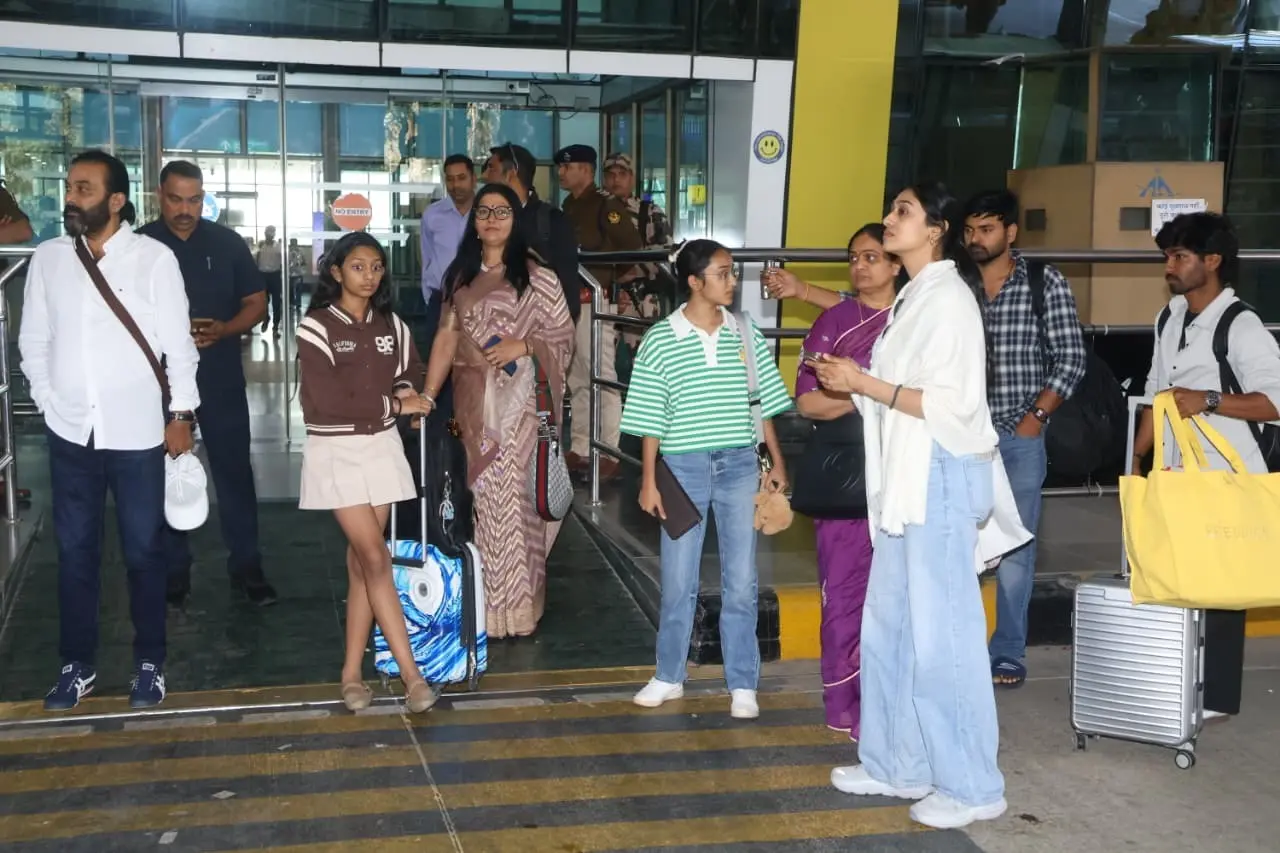 Rashmika's family including her mother and sister were spotted at the airport as they headed to Udaipur for the wedding celebrations.